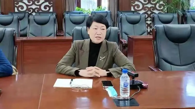 学校党委副书记詹丽萍讲话