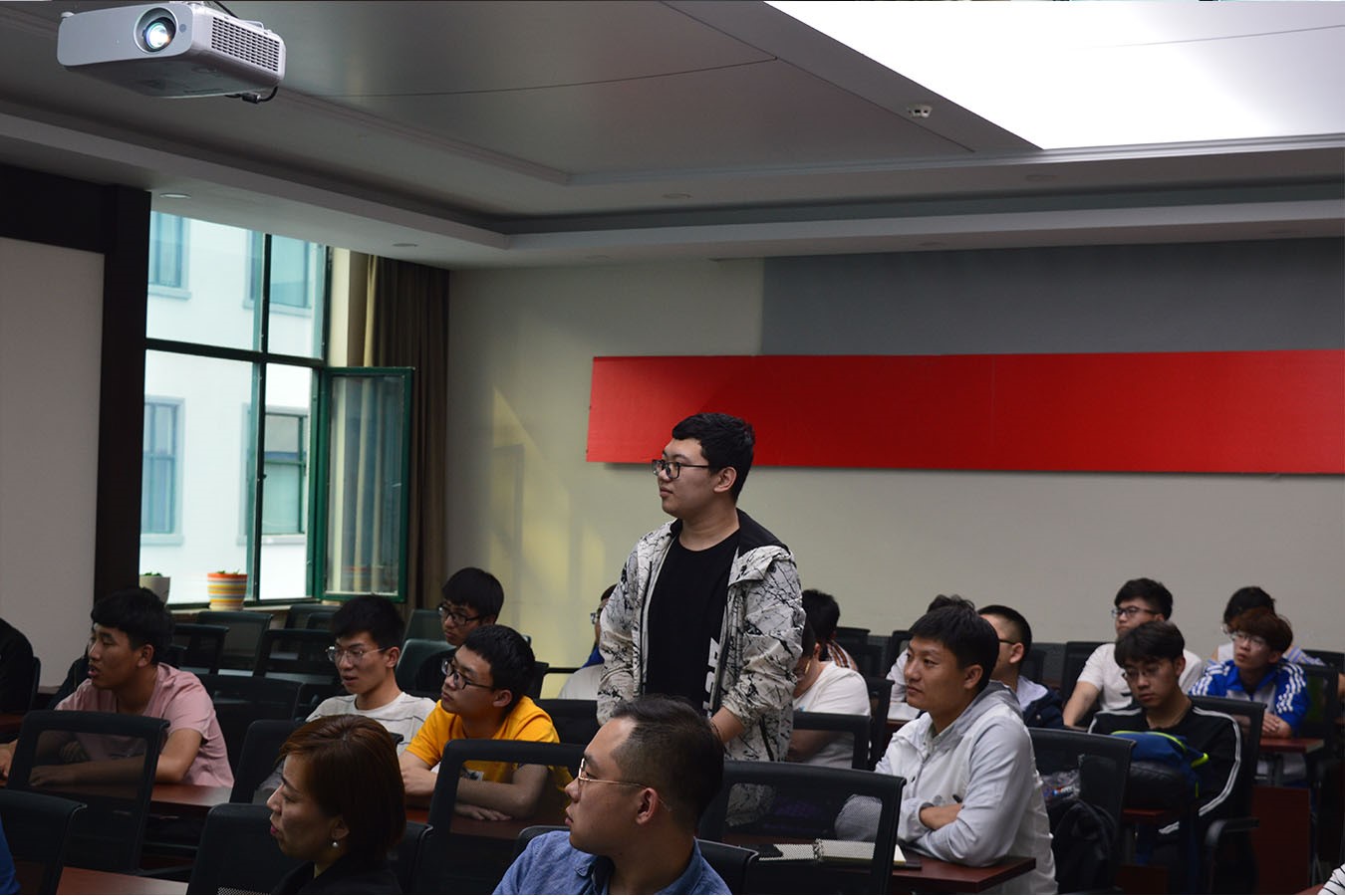 (3)同学提问 (3)同学提问