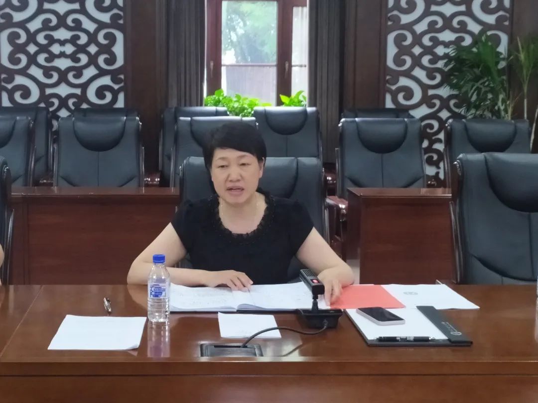 学校党委副书记詹丽萍讲话