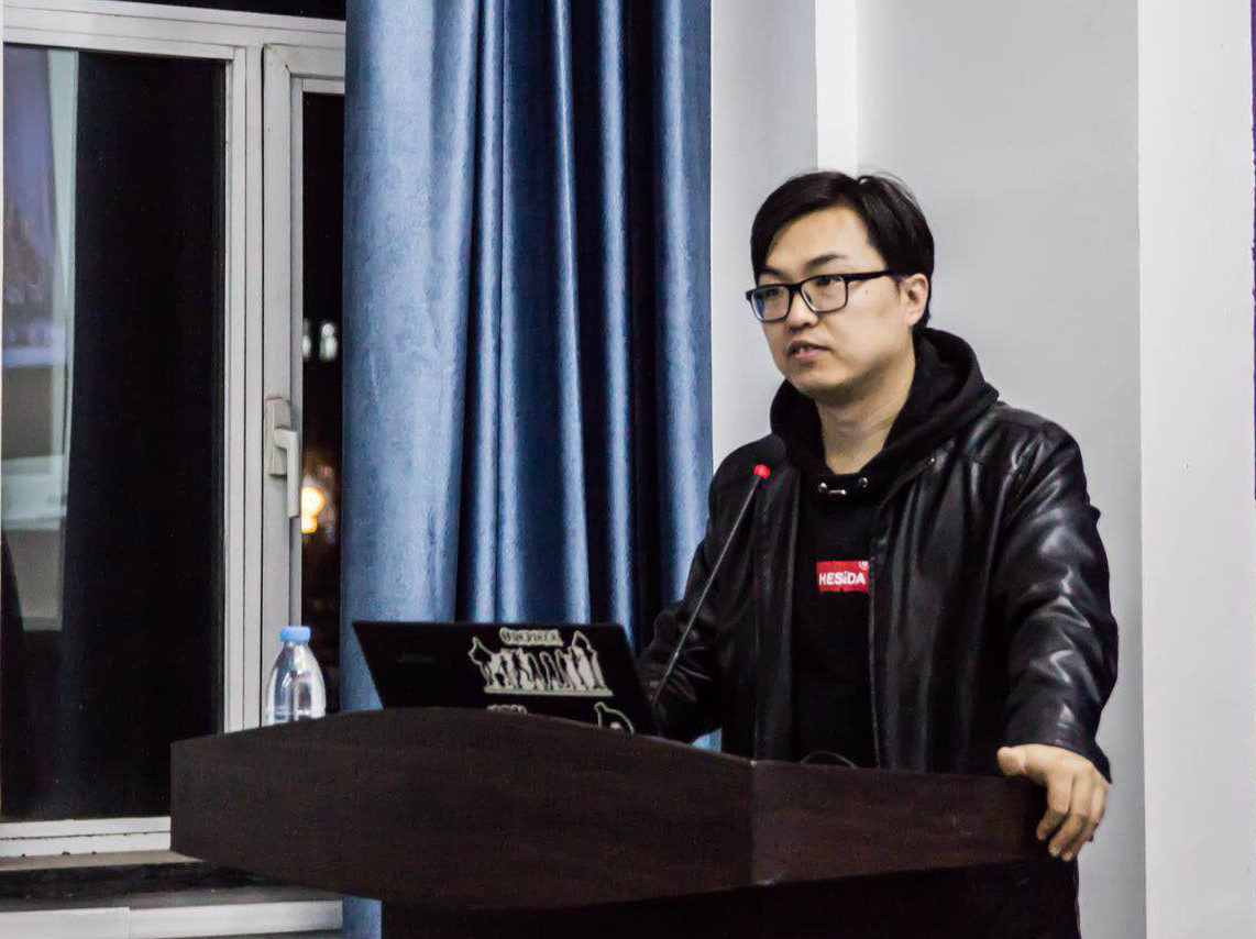 殷维老师进行讲解 殷维老师进行讲解