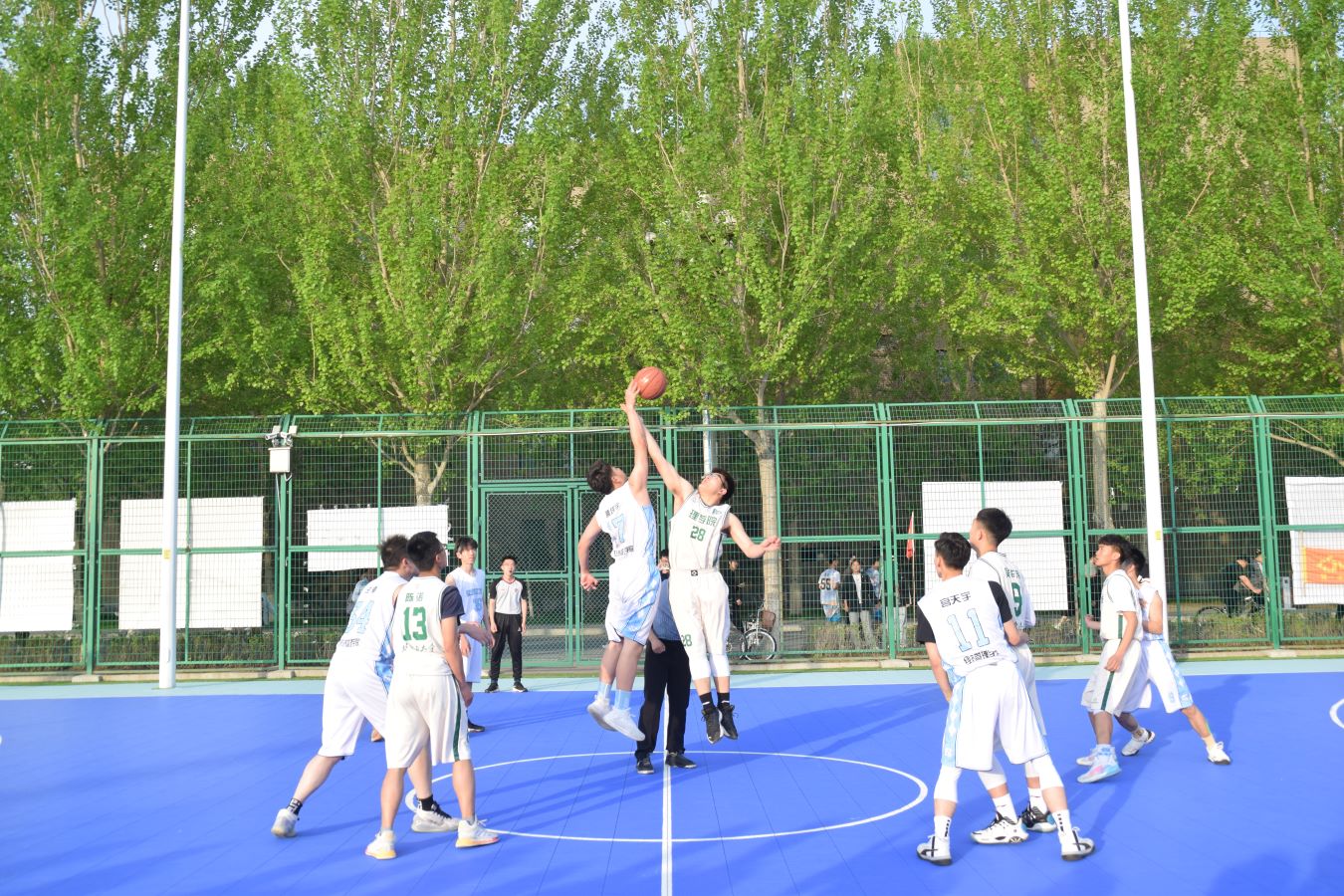 1理院与经管院开场争球权 1理院与经管院开场争球权